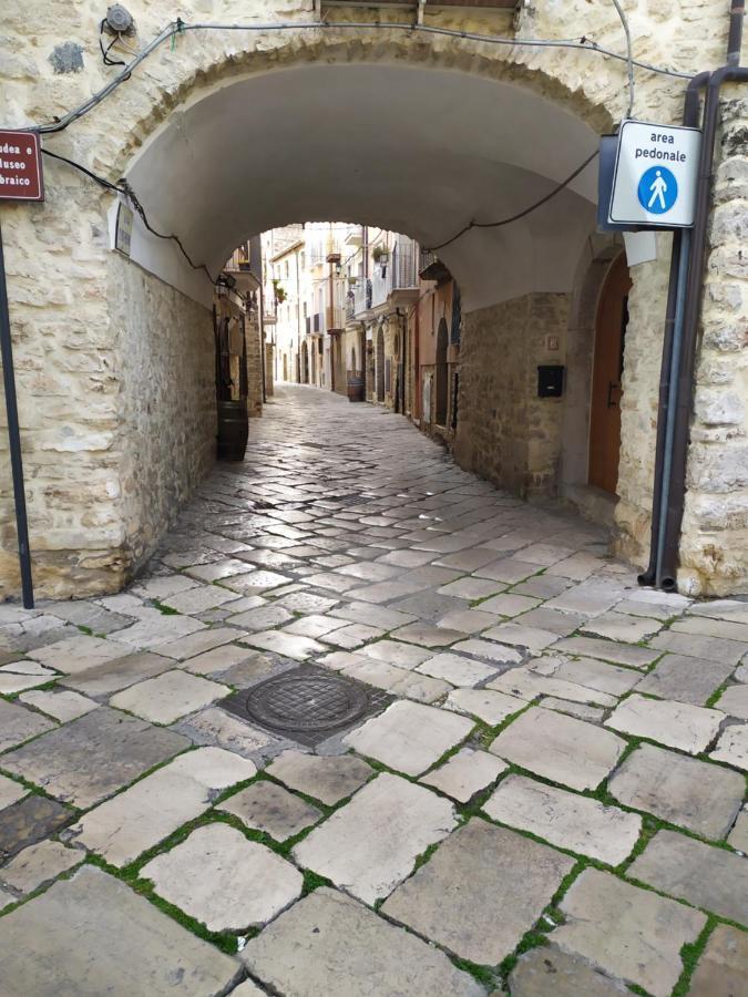 Casa Flora Fondi Centro Storico Leilighet Eksteriør bilde