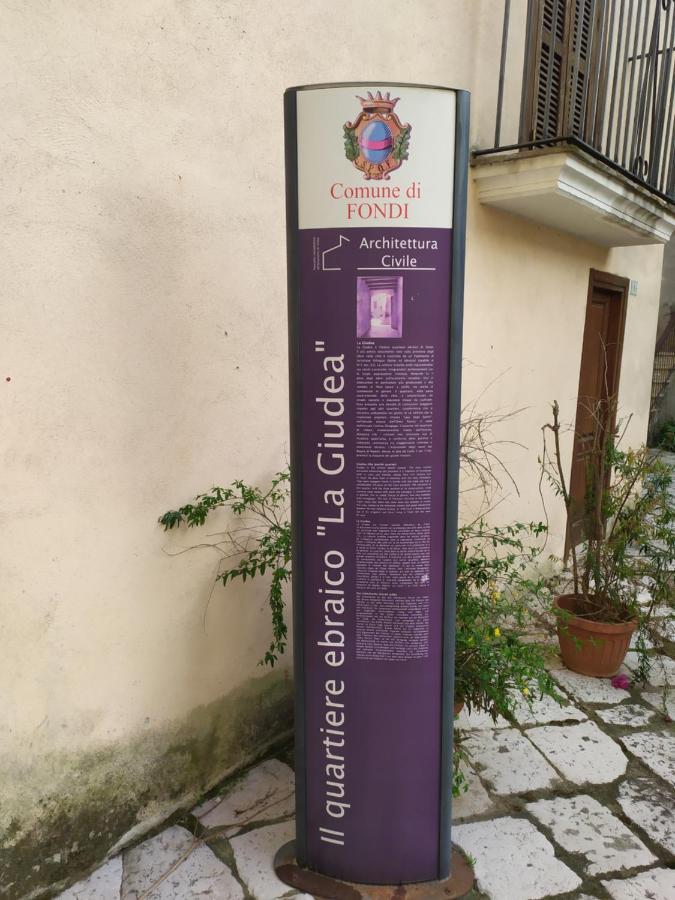 Casa Flora Fondi Centro Storico Leilighet Eksteriør bilde